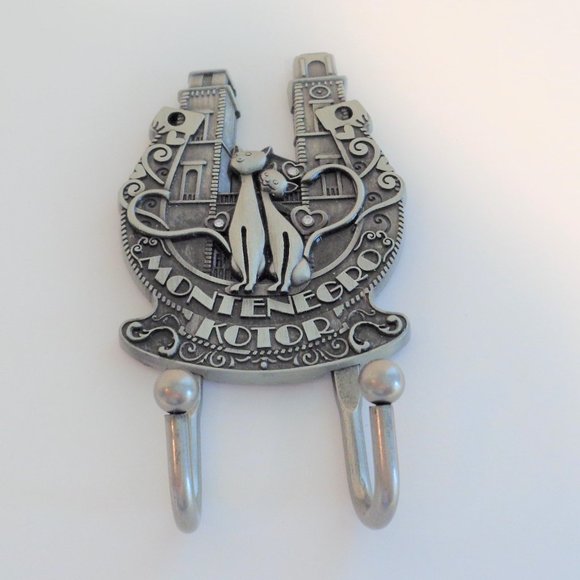 Montenegro Kotor Cats Mini Refrigerator Magnet Hook Silver Metal NEW - Picture 1 of 4